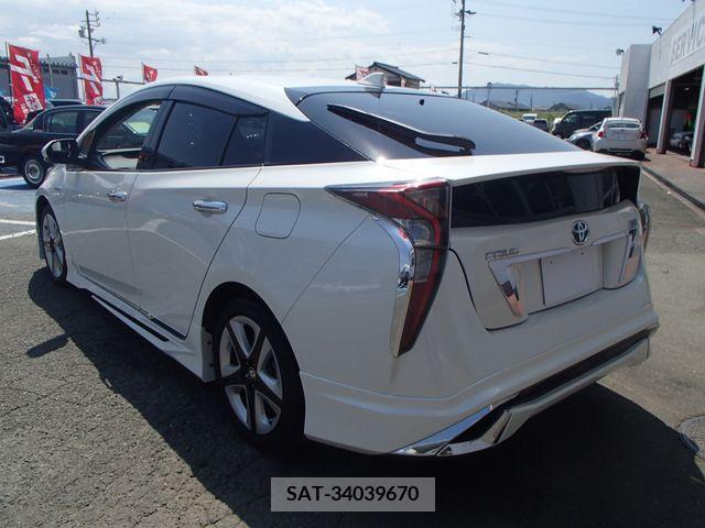 Toyota PRIUS 2017-09 322306-5