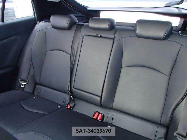 Toyota PRIUS 2017-09 322306-10