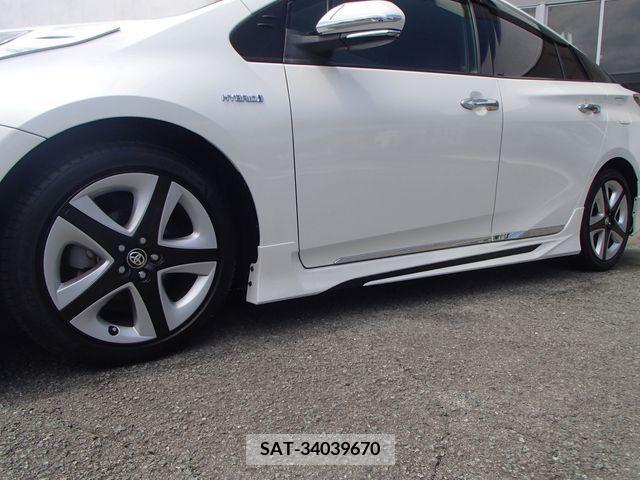 Toyota PRIUS 2017-09 322306-8