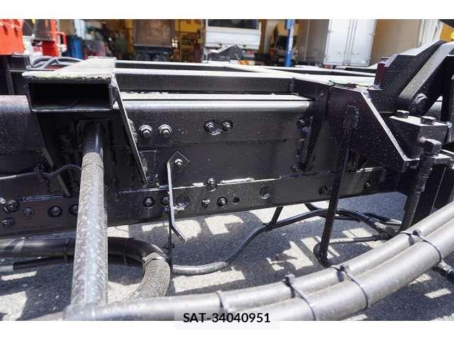 Mitsubishi FIGHTER 2024-05 426894-12