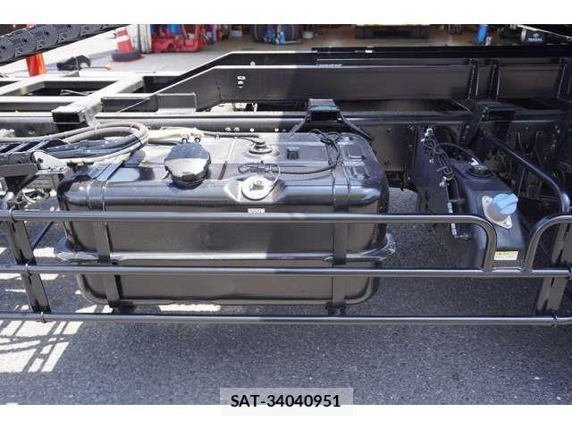 Mitsubishi FIGHTER 2024-05 426894-13