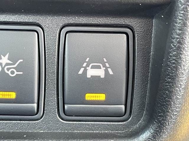 Nissan JUKE 2016-10 183522-7
