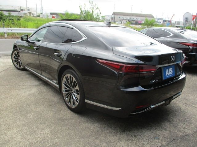 Lexus LS 2021-10 7735-2