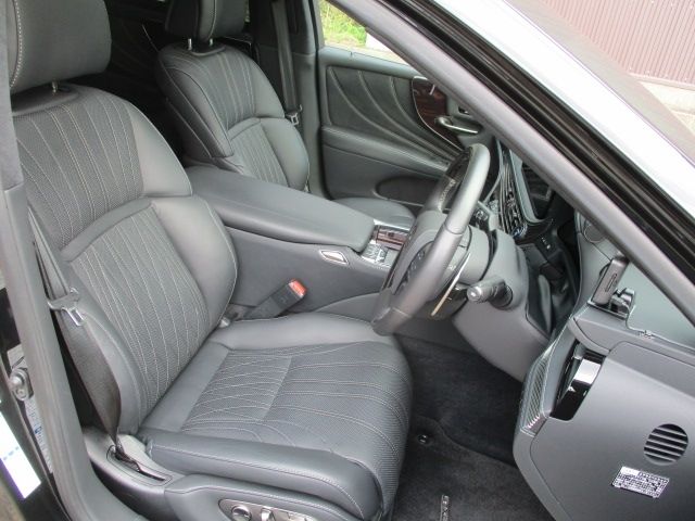Lexus LS 2021-10 7735-11