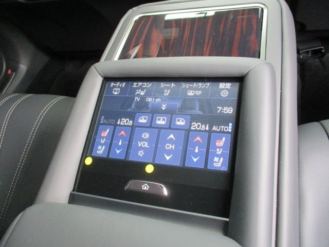 Lexus LS 2021-10 7735-13