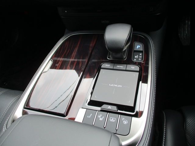 Lexus LS 2021-10 7735-23