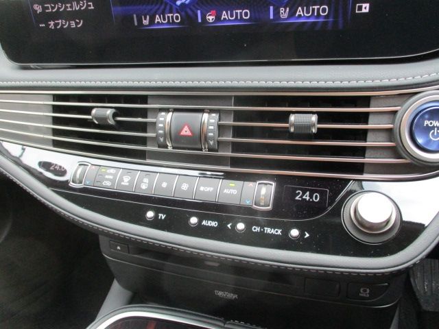 Lexus LS 2021-10 7735-25
