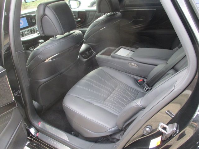Lexus LS 2021-10 7735-15