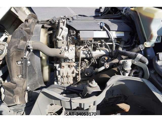 Mitsubishi CANTER 2017-12 218470-12