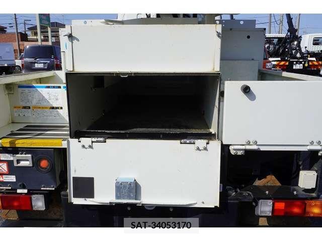 Mitsubishi CANTER 2017-12 218470-18