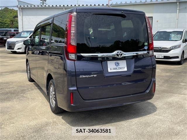 Toyota ESQUIRE 2017-02 268572-11
