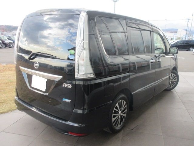Nissan SERENA 2014-12 186523-1