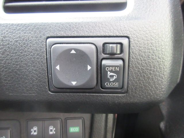 Nissan SERENA 2014-12 186523-24