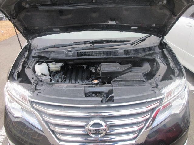 Nissan SERENA 2014-12 186523-26