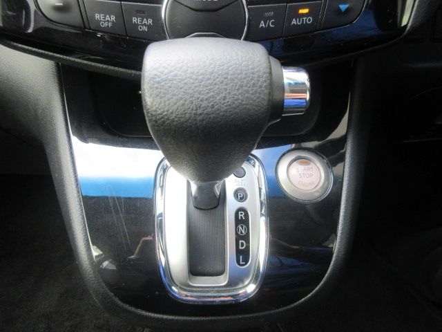 Nissan SERENA 2014-12 186523-16