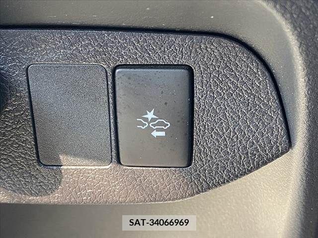 Toyota VITZ 2017-07 308735-23