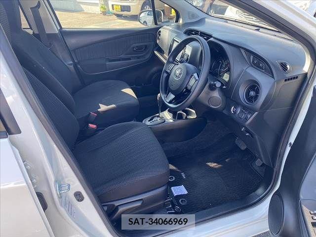 Toyota VITZ 2017-07 308735-14