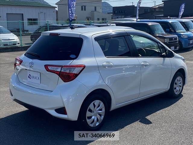 Toyota VITZ 2017-07 308735-12