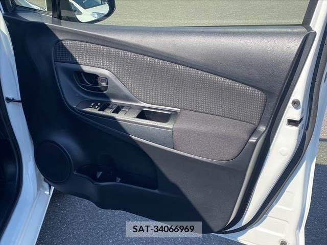 Toyota VITZ 2017-07 308735-28