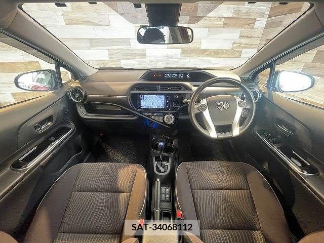 Toyota AQUA 2016-01 221590-1