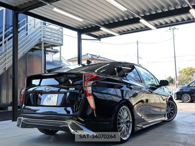 Toyota PRIUS 2018-12 222027-7