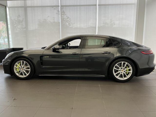Porsche PANAMERA 2017-09 13084-6