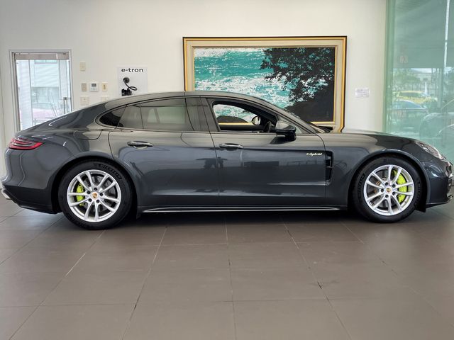 Porsche PANAMERA 2017-09 13084-3