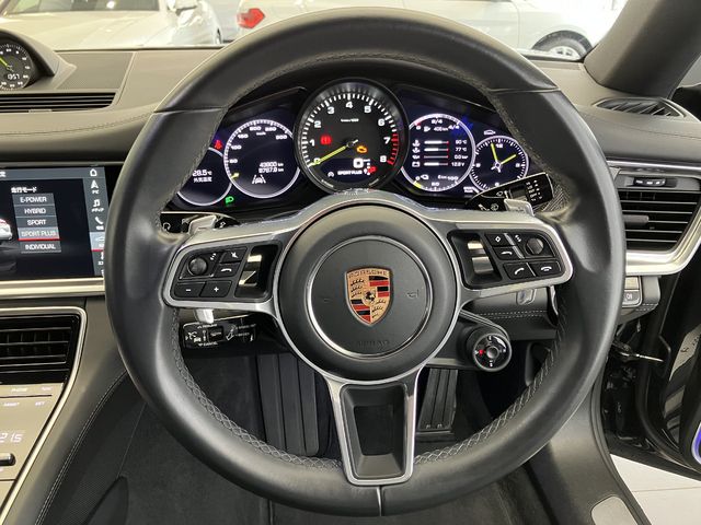 Porsche PANAMERA 2017-09 13084-8
