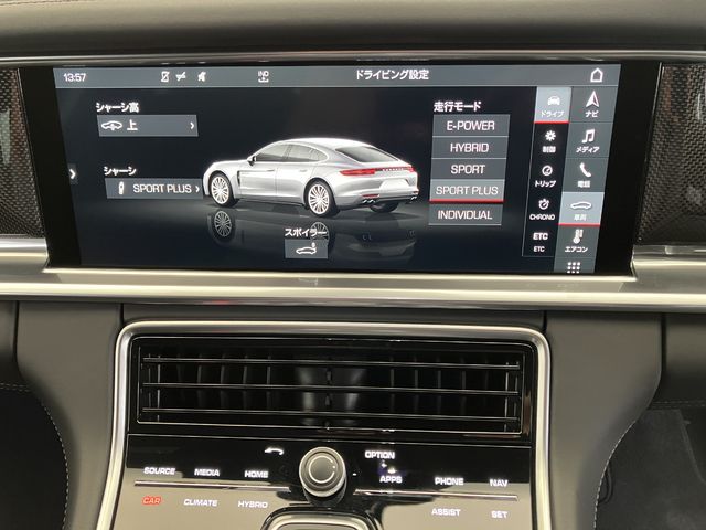 Porsche PANAMERA 2017-09 13084-9