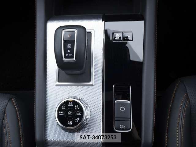 Mitsubishi OUTLANDER PHEV 2023-03 213558-17