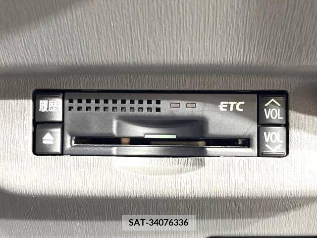 Toyota PRIUS 2011-02 322011-4
