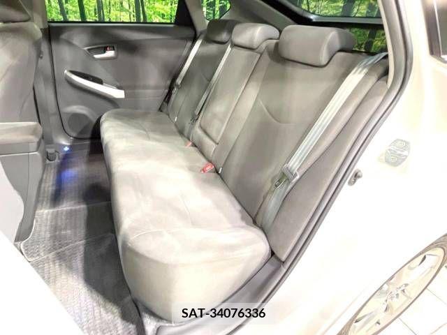 Toyota PRIUS 2011-02 322011-9