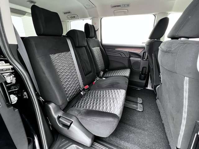 Mitsubishi DELICA D5 2022-03 27063-6
