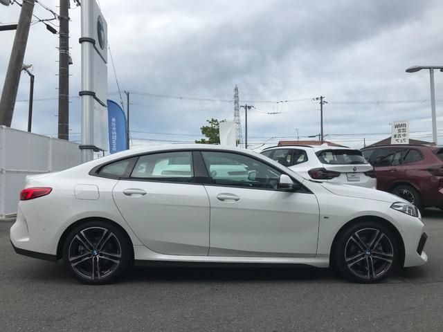 Bmw 2 SERIES 2022-05 4632-4