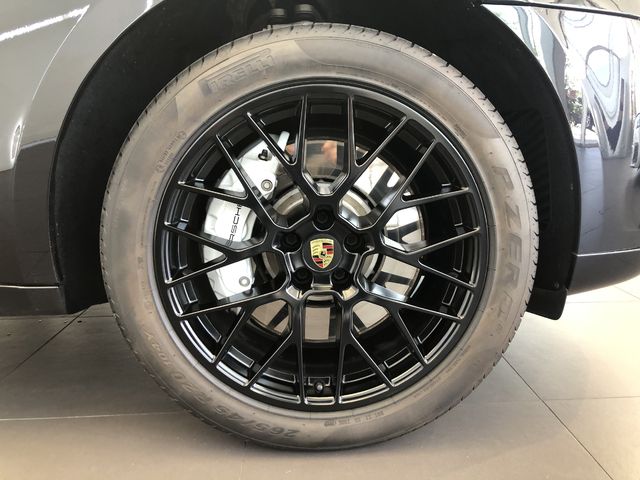 Porsche MACAN 2020-09 23027-19