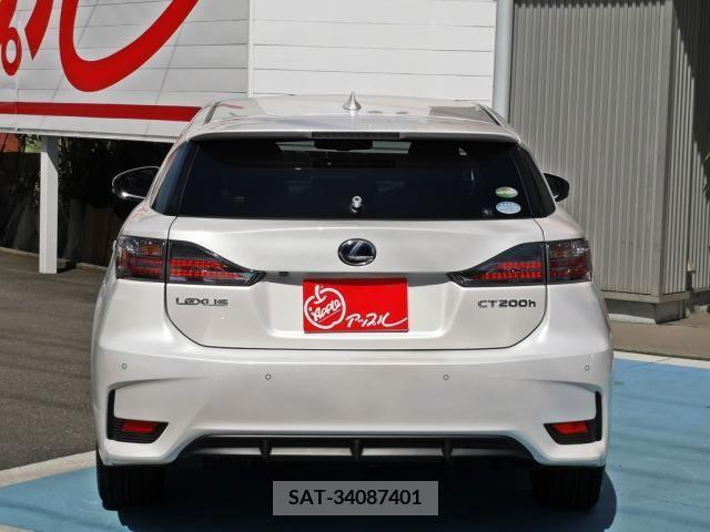 Lexus CT 2015-10 235217-6
