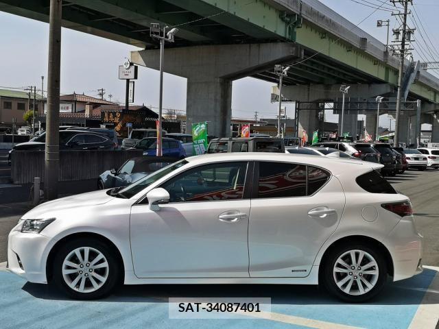 Lexus CT 2015-10 235217-4