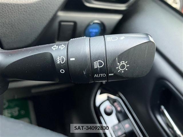Toyota NOAH 2020-08 207377-16