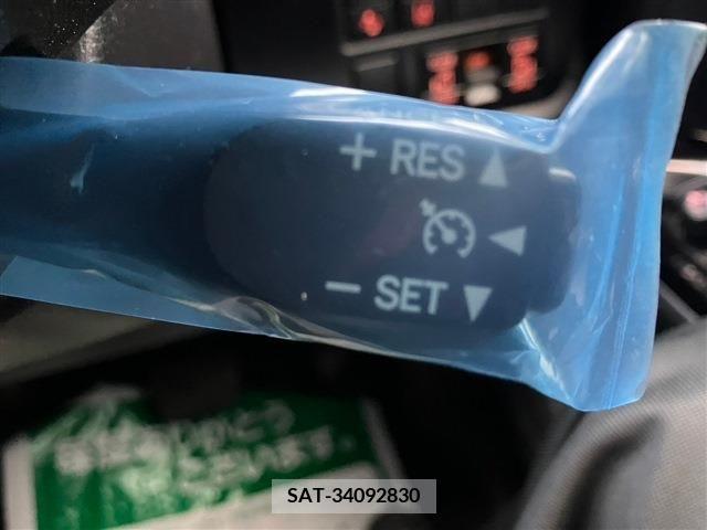 Toyota NOAH 2020-08 207377-15
