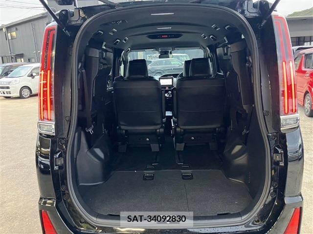 Toyota NOAH 2020-08 207377-6