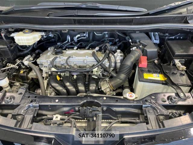 Toyota VOXY 2018-01 321578-18