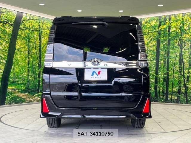 Toyota VOXY 2018-01 321578-15