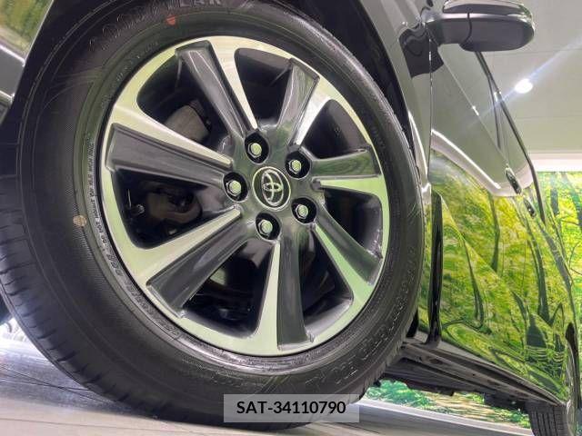Toyota VOXY 2018-01 321578-13