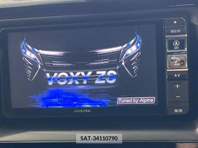 Toyota VOXY 2018-01 321578-2