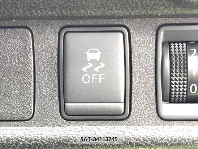 Nissan NOTE 2019-04 365488-7