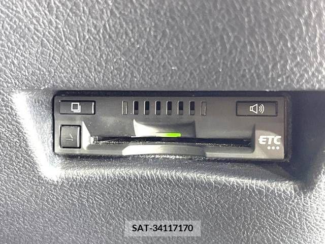 Toyota SIENTA 2019-08 298344-6