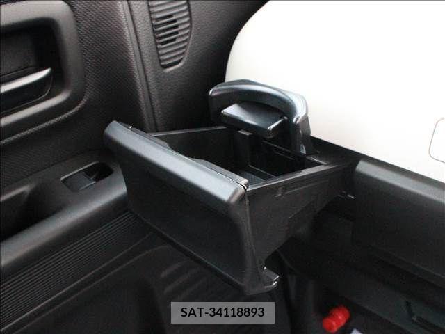 Suzuki SPACIA 2022-11 368546-26