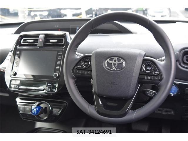 Toyota PRIUS 2021-06 347552-1