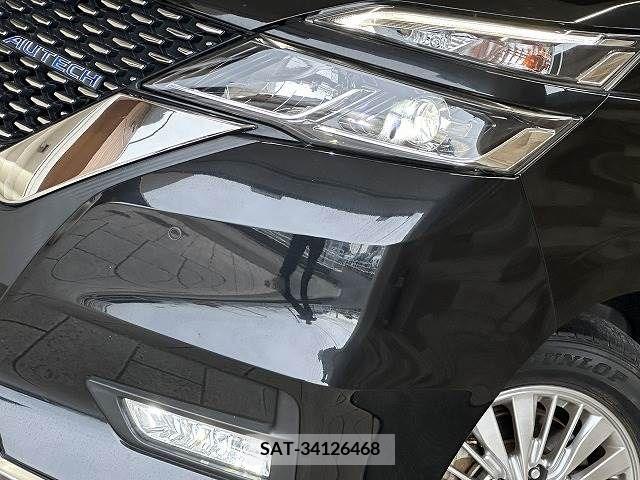 Nissan SERENA 2018-10 340978-19