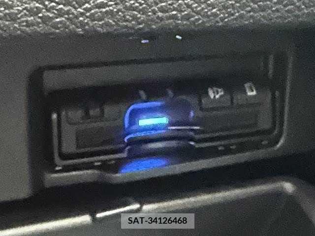 Nissan SERENA 2018-10 340978-7